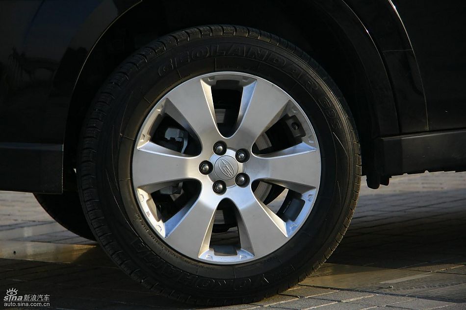 斯巴鲁新傲虎外观实拍