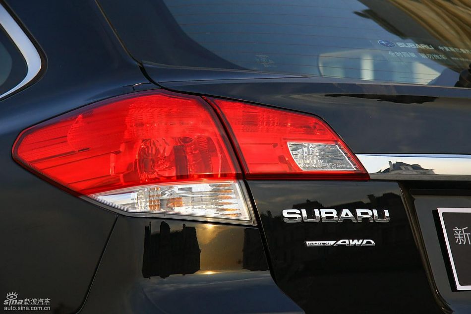 斯巴鲁新傲虎外观实拍