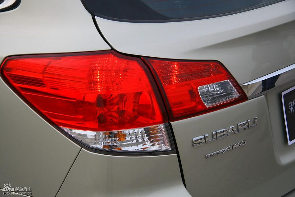 斯巴鲁新傲虎外观实拍