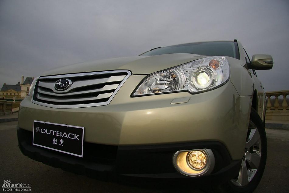 斯巴鲁新傲虎外观实拍