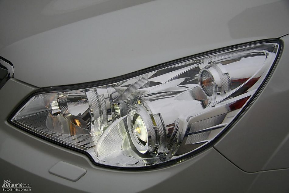 斯巴鲁新傲虎外观实拍