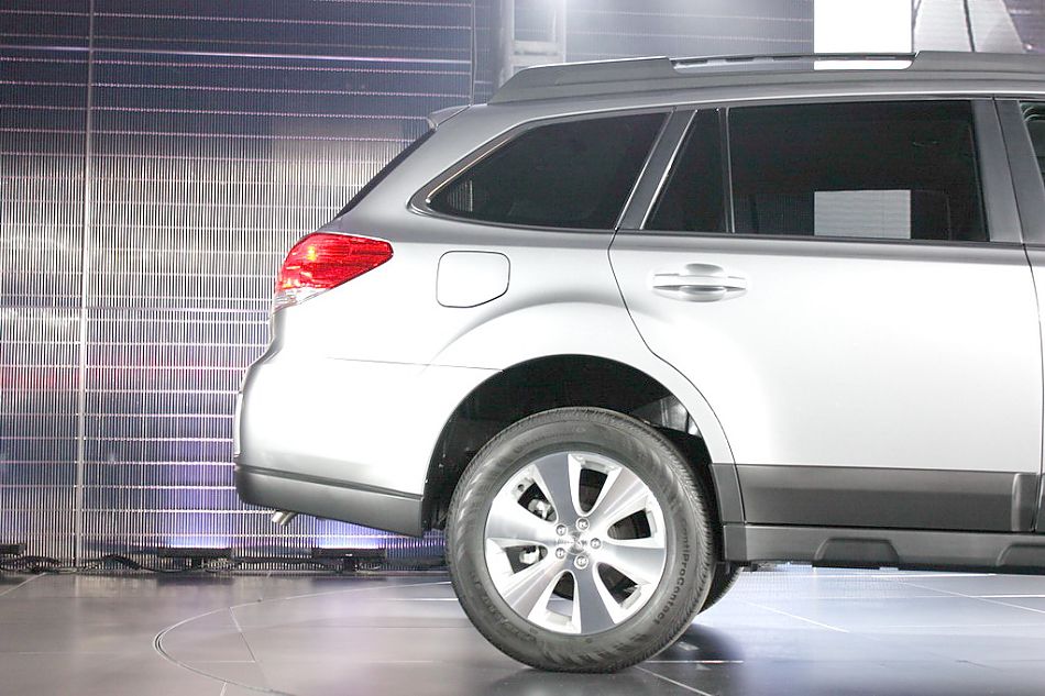 斯巴鲁新傲虎实拍