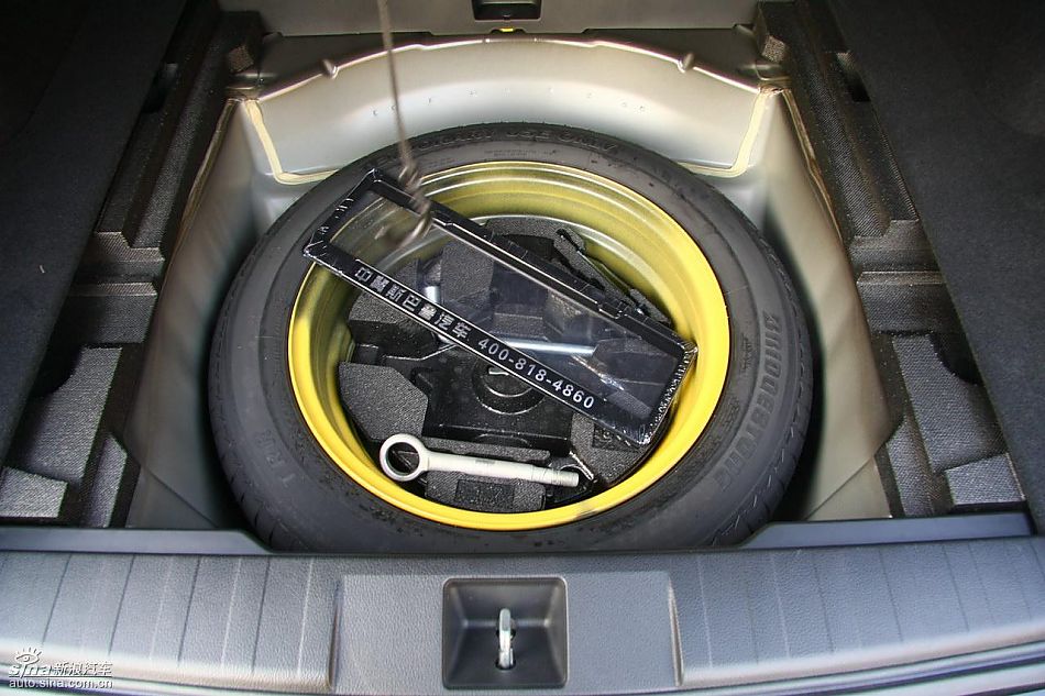 斯巴鲁新傲虎内饰实拍