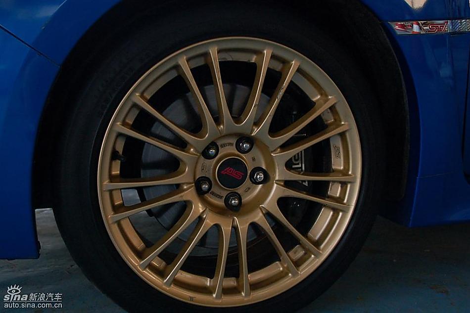 斯巴鲁翼豹WRX STI实拍