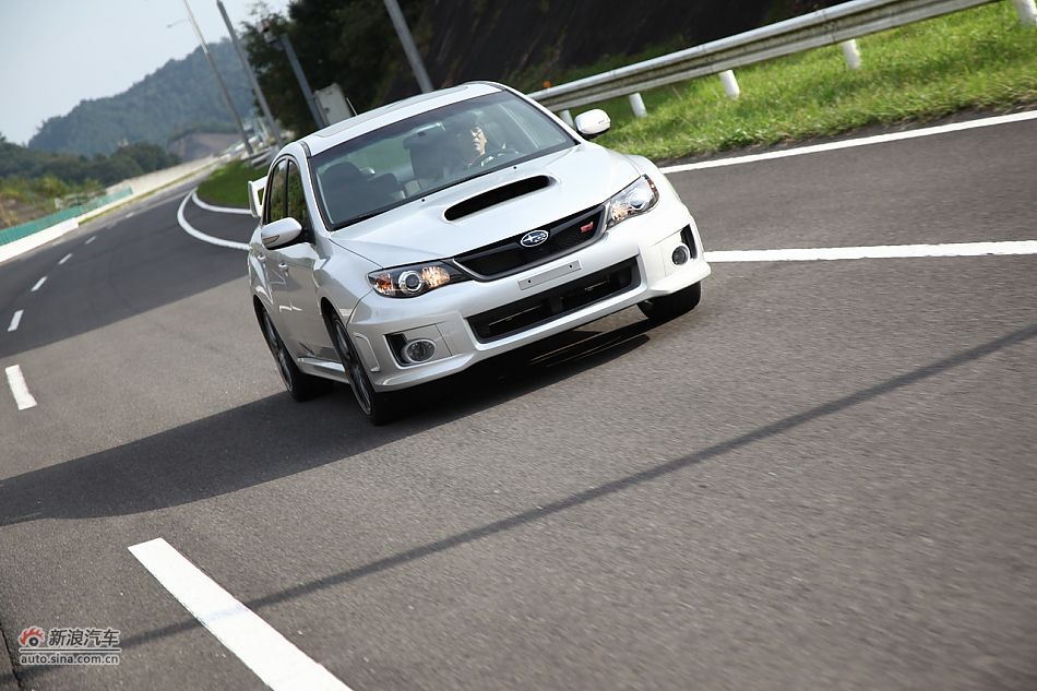 斯巴鲁翼豹WRX STI