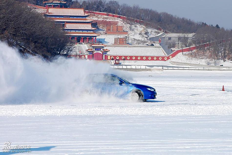 斯巴鲁2009全系车型冰雪体验