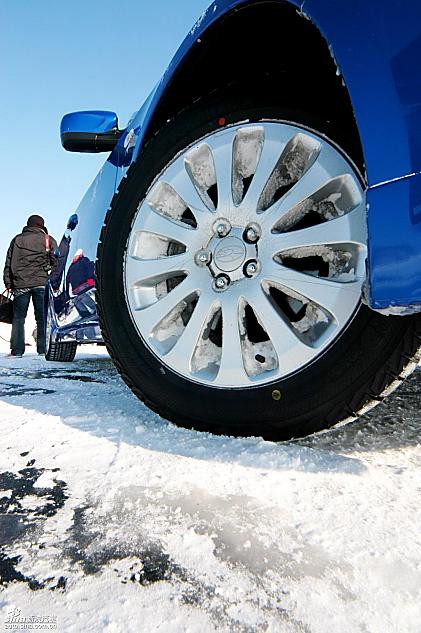 斯巴鲁2009全系车型冰雪体验