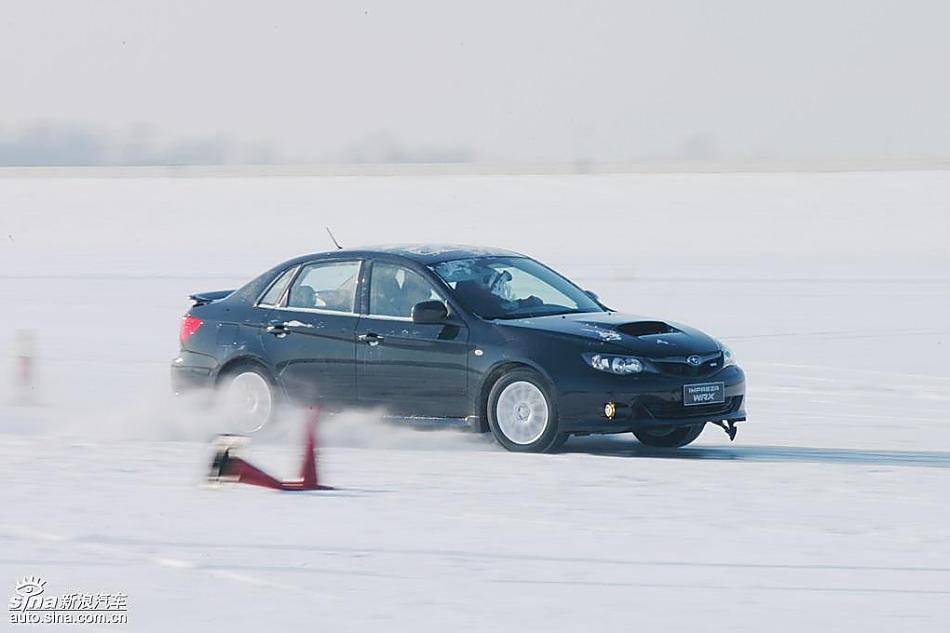 斯巴鲁2009全系车型冰雪体验