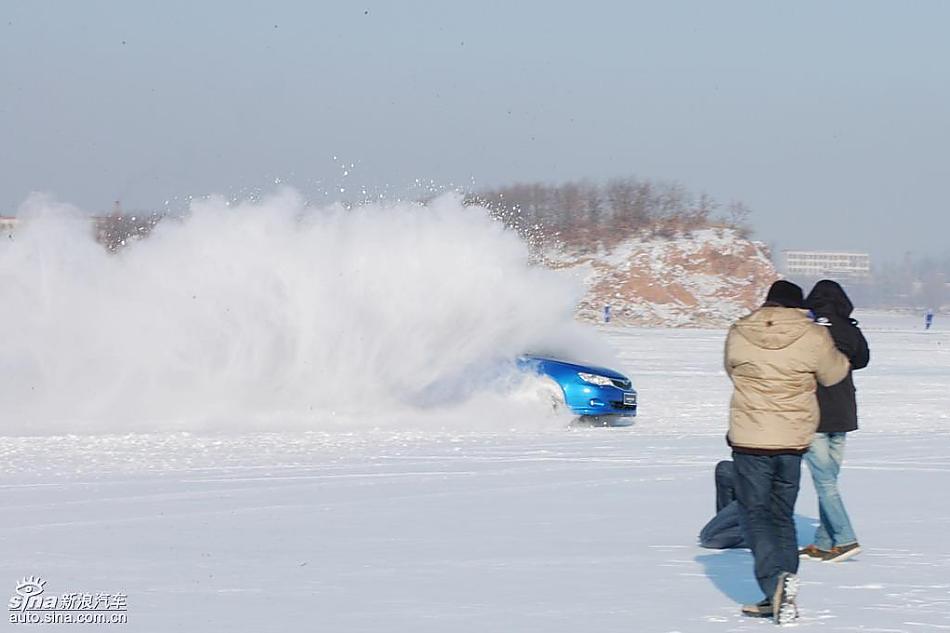 斯巴鲁2009全系车型冰雪体验