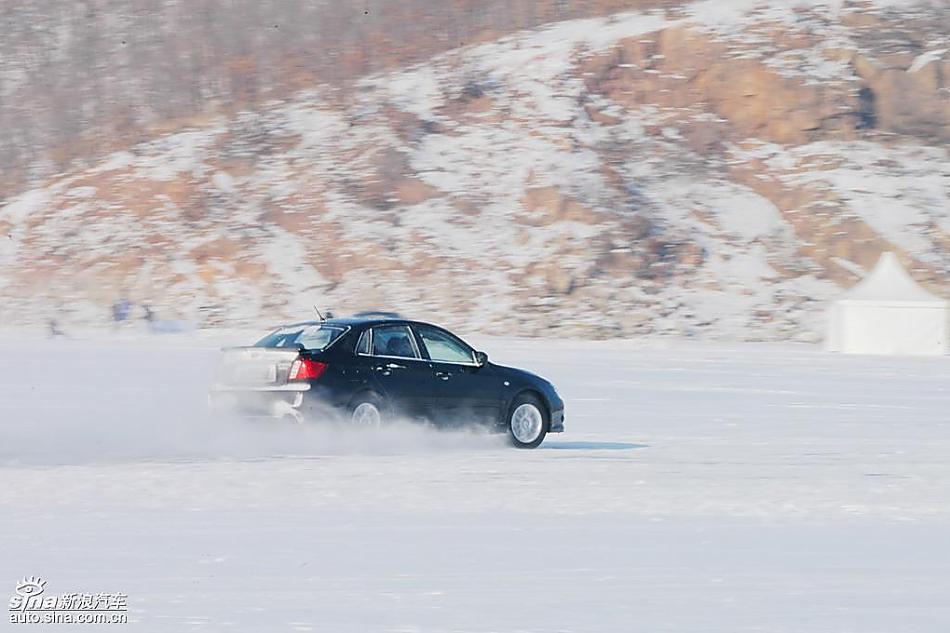 斯巴鲁2009全系车型冰雪体验