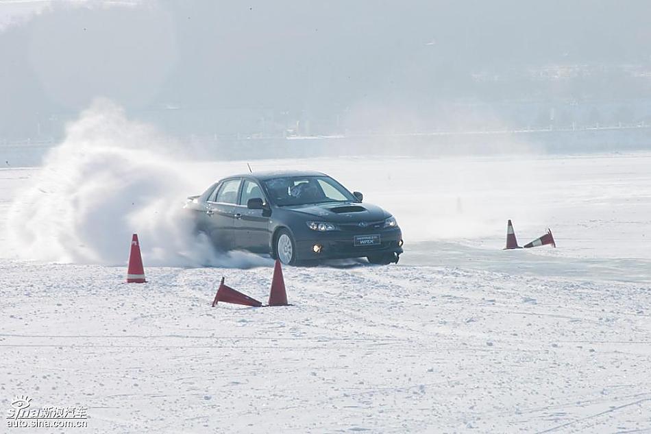 斯巴鲁2009全系车型冰雪体验