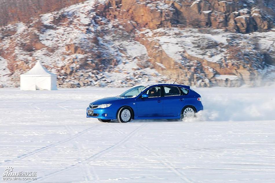 斯巴鲁2009全系车型冰雪体验