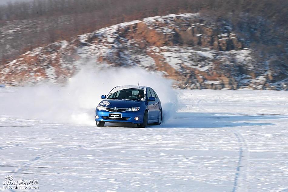 斯巴鲁2009全系车型冰雪体验