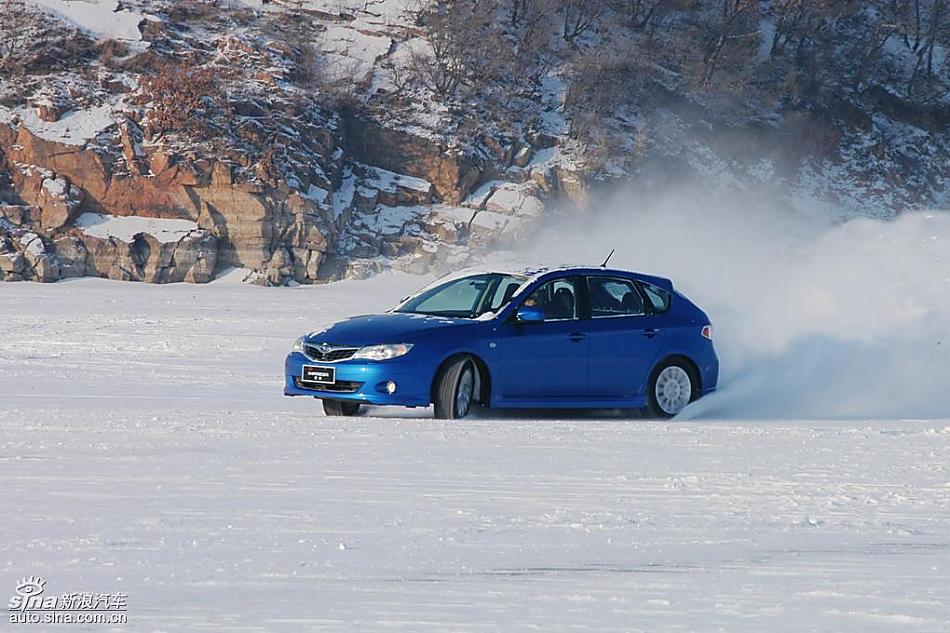斯巴鲁2009全系车型冰雪体验