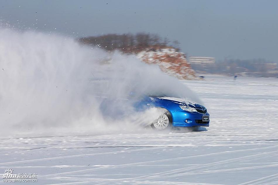 斯巴鲁2009全系车型冰雪体验
