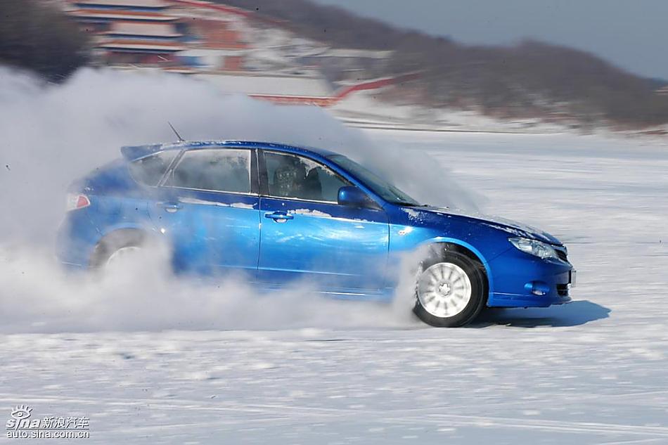 斯巴鲁2009全系车型冰雪体验