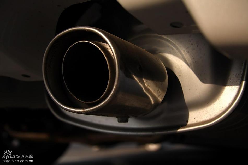 斯巴鲁三厢翼豹内饰