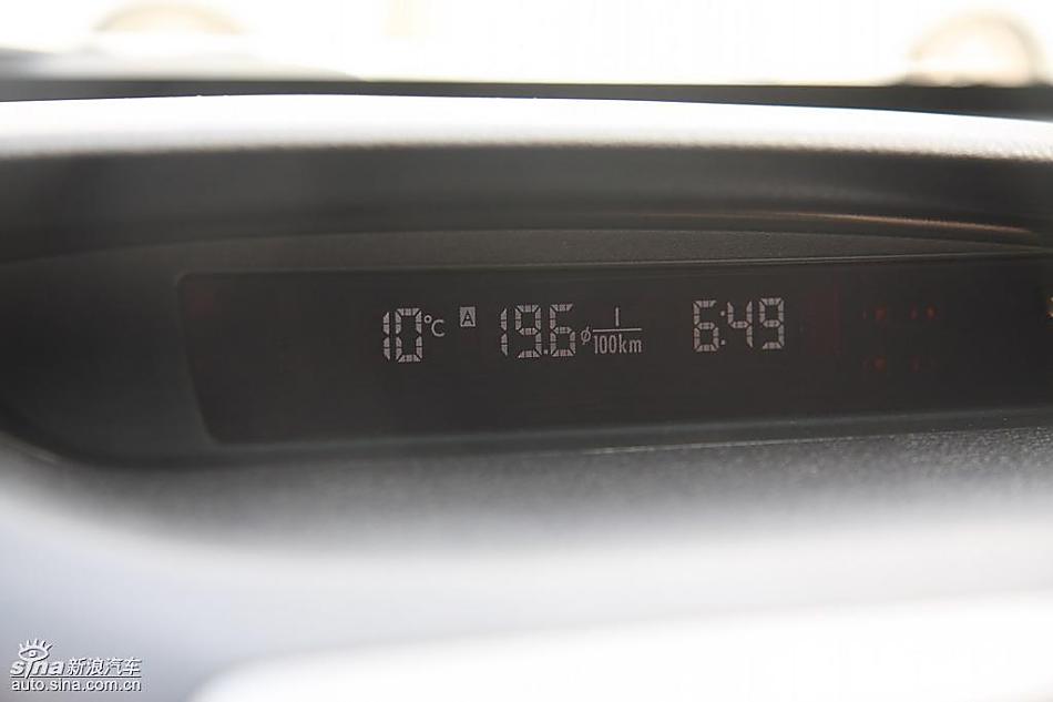 斯巴鲁三厢翼豹内饰