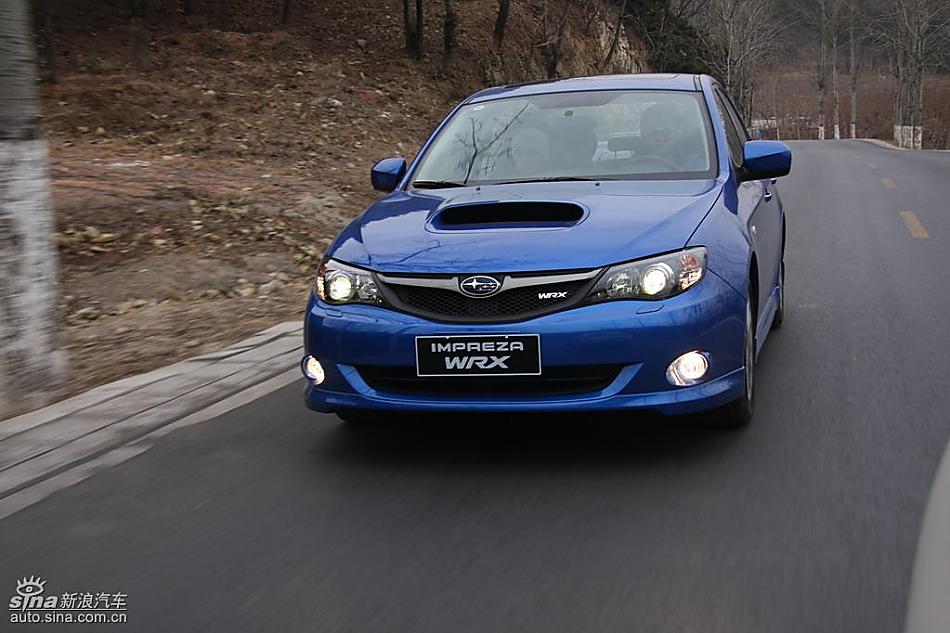 斯巴鲁三厢翼豹外观