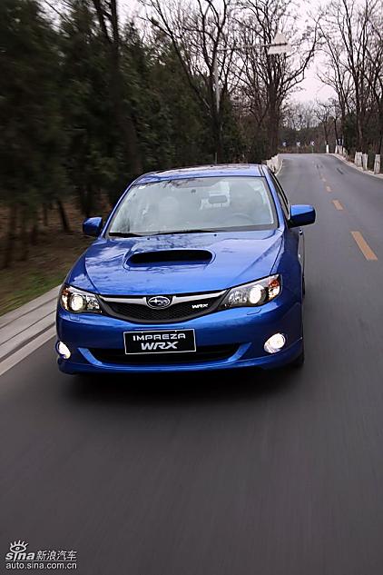 斯巴鲁三厢翼豹外观