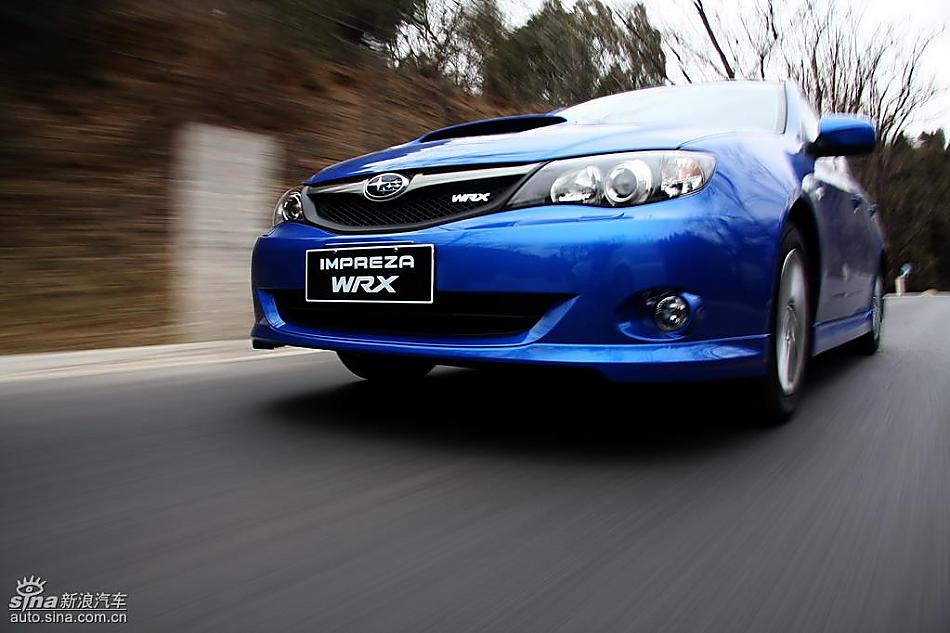 斯巴鲁三厢翼豹外观