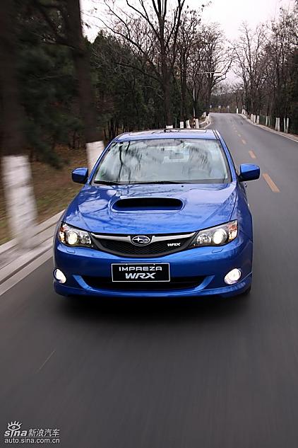 斯巴鲁三厢翼豹外观
