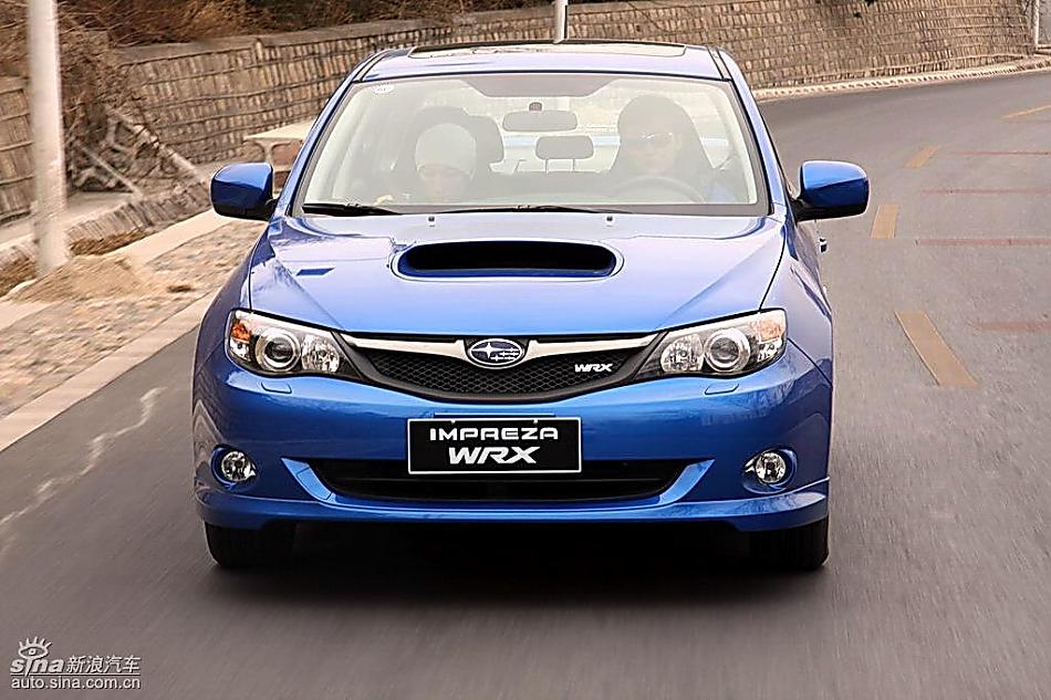 斯巴鲁三厢翼豹外观