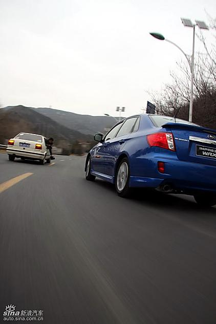 斯巴鲁三厢翼豹外观