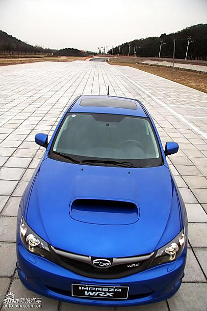 斯巴鲁三厢翼豹外观