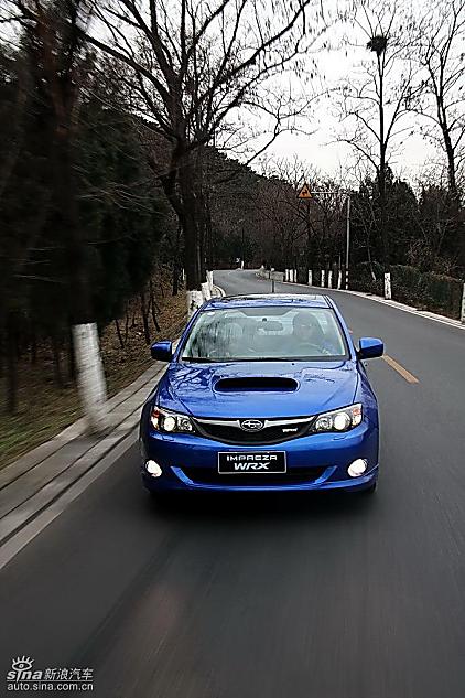 斯巴鲁三厢翼豹外观