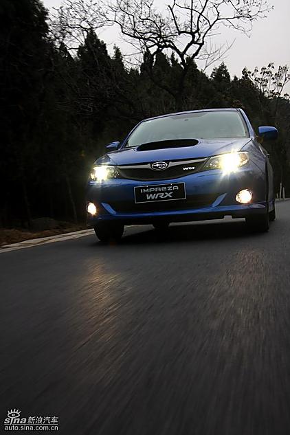 斯巴鲁三厢翼豹外观