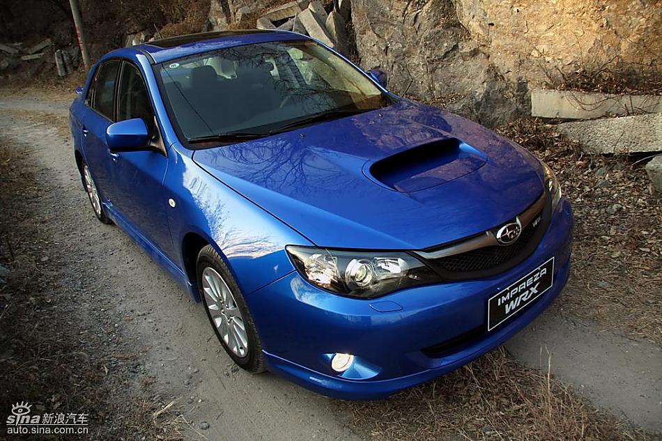 斯巴鲁三厢翼豹外观