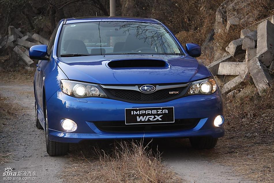 斯巴鲁三厢翼豹外观