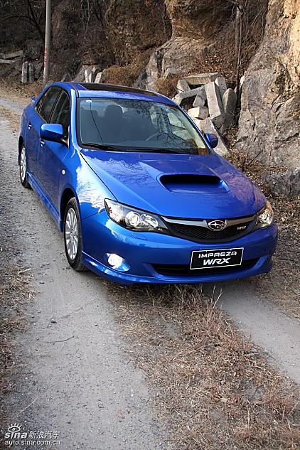 斯巴鲁三厢翼豹外观