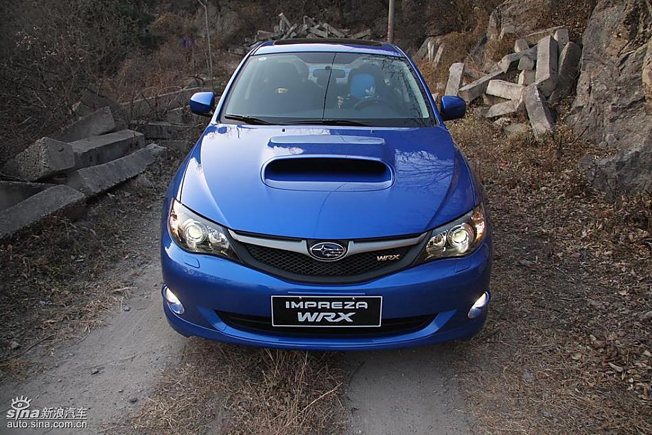 斯巴鲁三厢翼豹外观