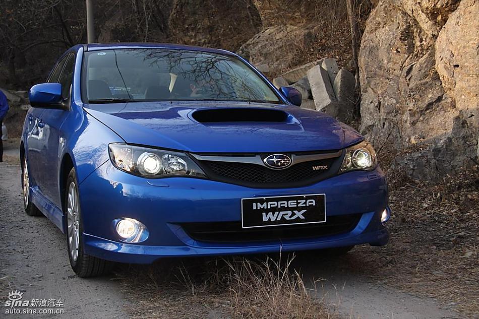 斯巴鲁三厢翼豹外观