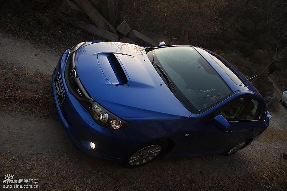 斯巴鲁三厢翼豹外观