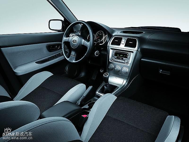 07款翼豹2.0R内饰