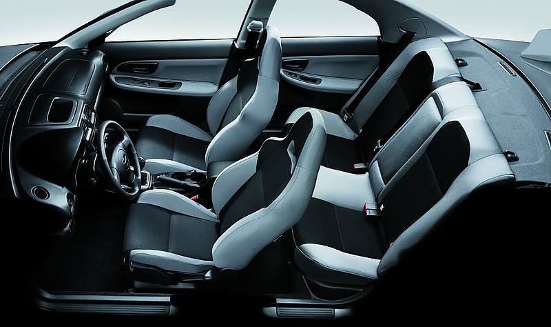 07款翼豹自动档2.0R内饰