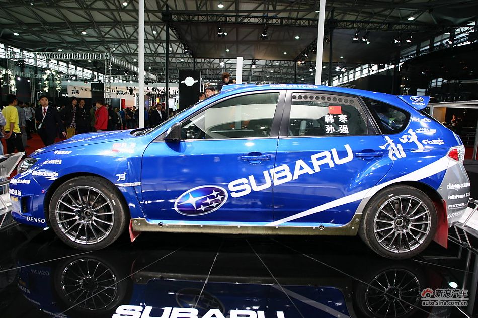 斯巴鲁翼豹STi改装赛车