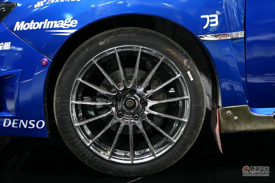 斯巴鲁翼豹STi改装赛车