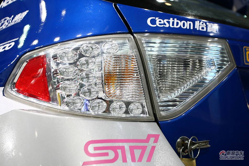 斯巴鲁翼豹STi改装赛车