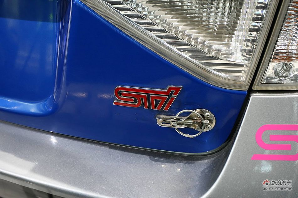 斯巴鲁翼豹STi改装赛车