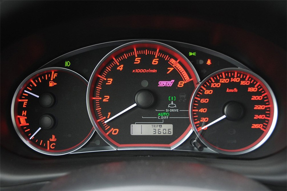 2011款 2.5T MT WRX STI 内饰