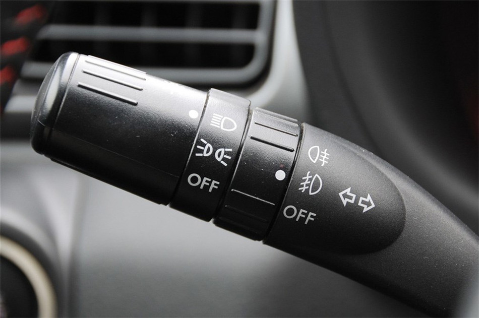 2011款 2.5T MT WRX STI 内饰