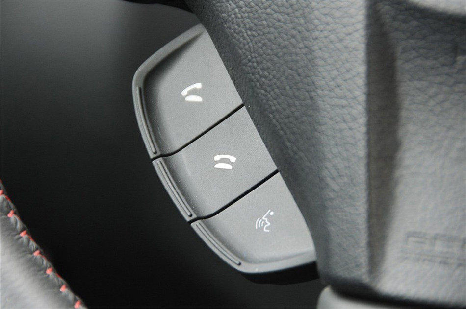 2011款 2.5T MT WRX STI 内饰