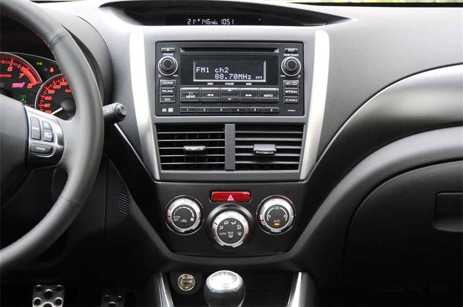 2011款 2.5T MT WRX STI 内饰