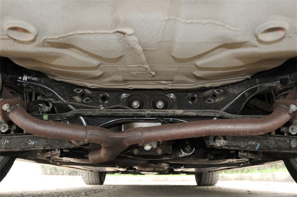 2011款 2.5T MT WRX STI 引擎底盘