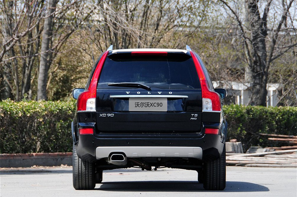 沃尔沃XC90 2013款 2.5T AT 行政升级版