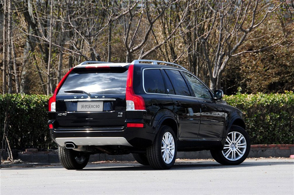 沃尔沃XC90 2013款 2.5T AT 行政升级版